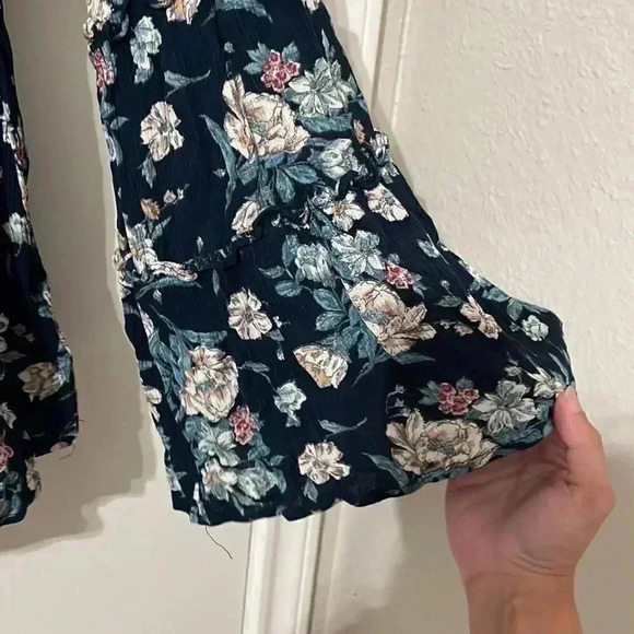 Maurices Top Size S - Picture 7 of 8